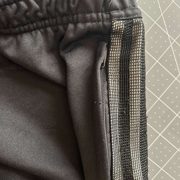 Adidas Black Cargo Pants with Signature Style - Picture 11 of 12